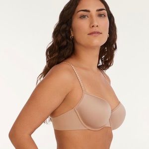 24/7 Third love t-shirt bra.